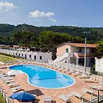 Aparthotel Emmesse 3*