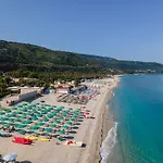 Emmesse Aparthotel 3*