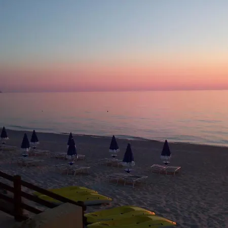 Aparthotel Villaggio Emmesse 4*