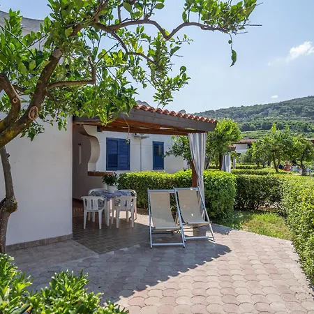 Emmesse מלון דירות זמברונה