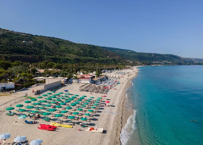 Emmesse מלון דירות 3*